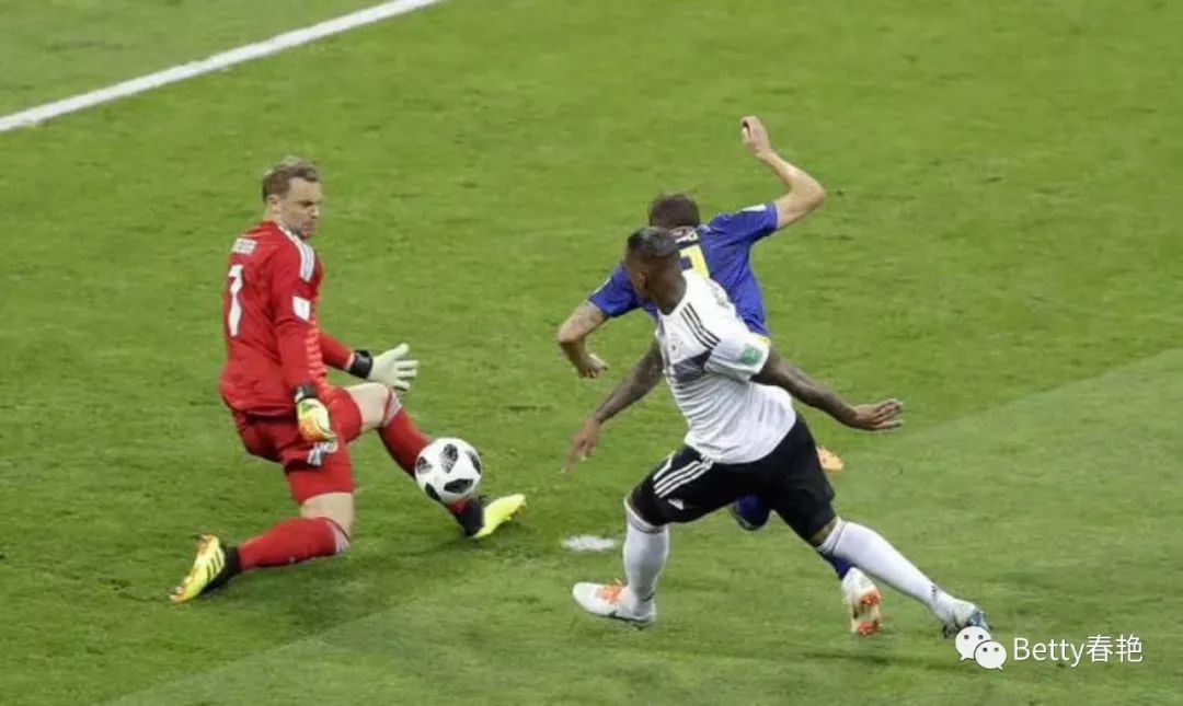  法甲首次启用底线视频裁判技术  